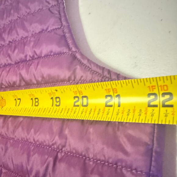 Chico’s SZ 2 Purple Puffy Vest GORGEOUS - Picture 4 of 5